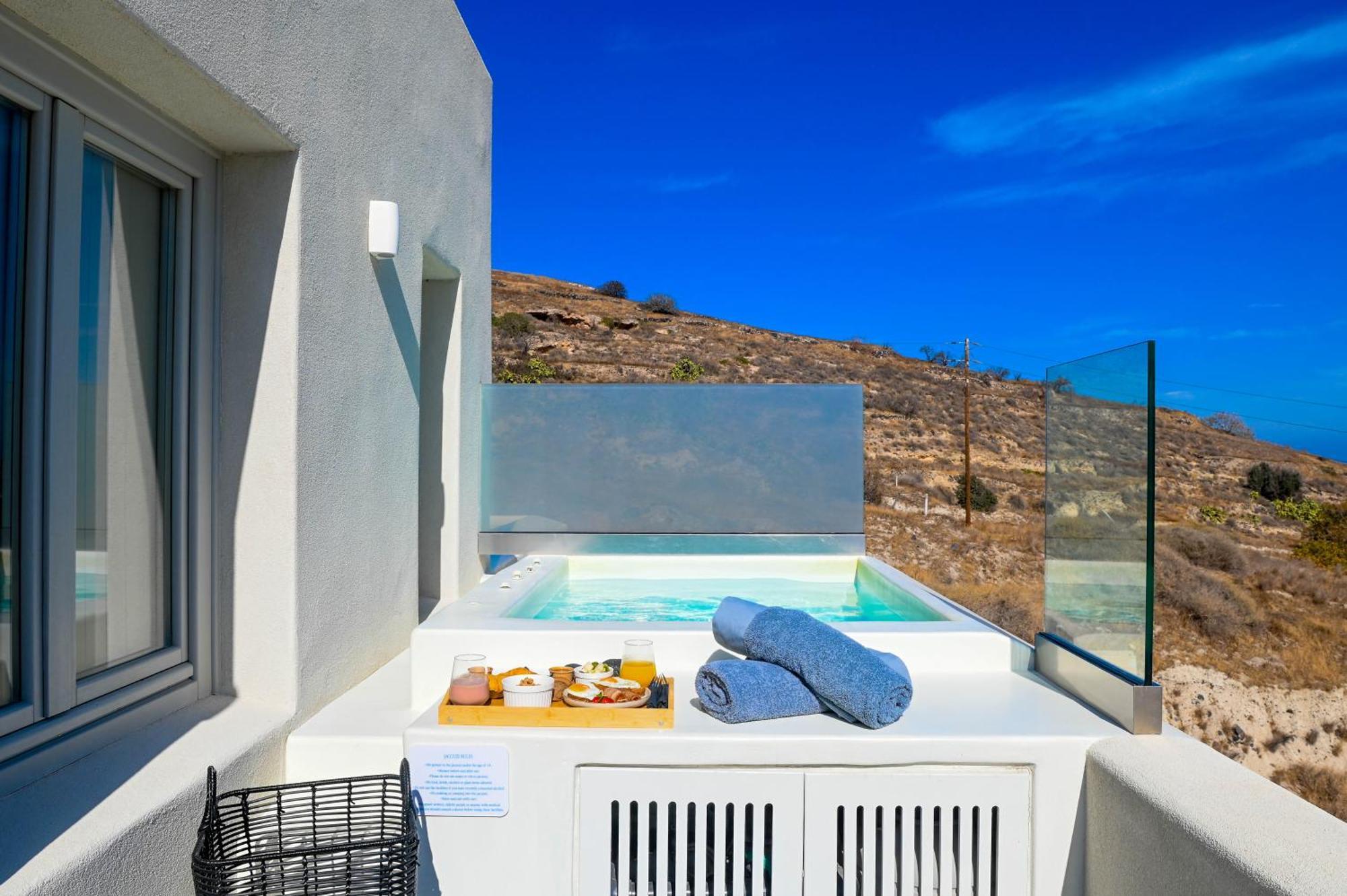 Maeva Suites Santorini Pýrgos Екстериор снимка